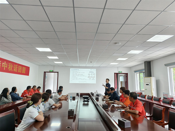 應急培訓_副本.jpg 應急培訓_副本.jpg